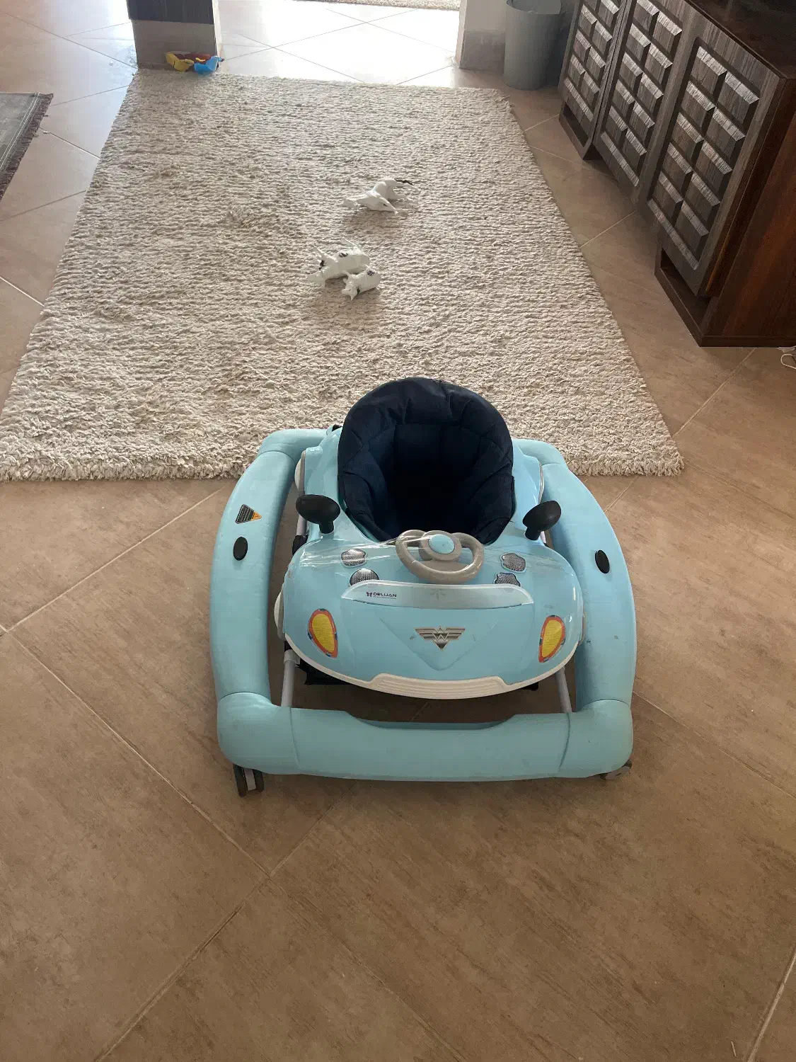 روروک|اسباب و اثاث بچه|شیراز, مبعث|دیوار