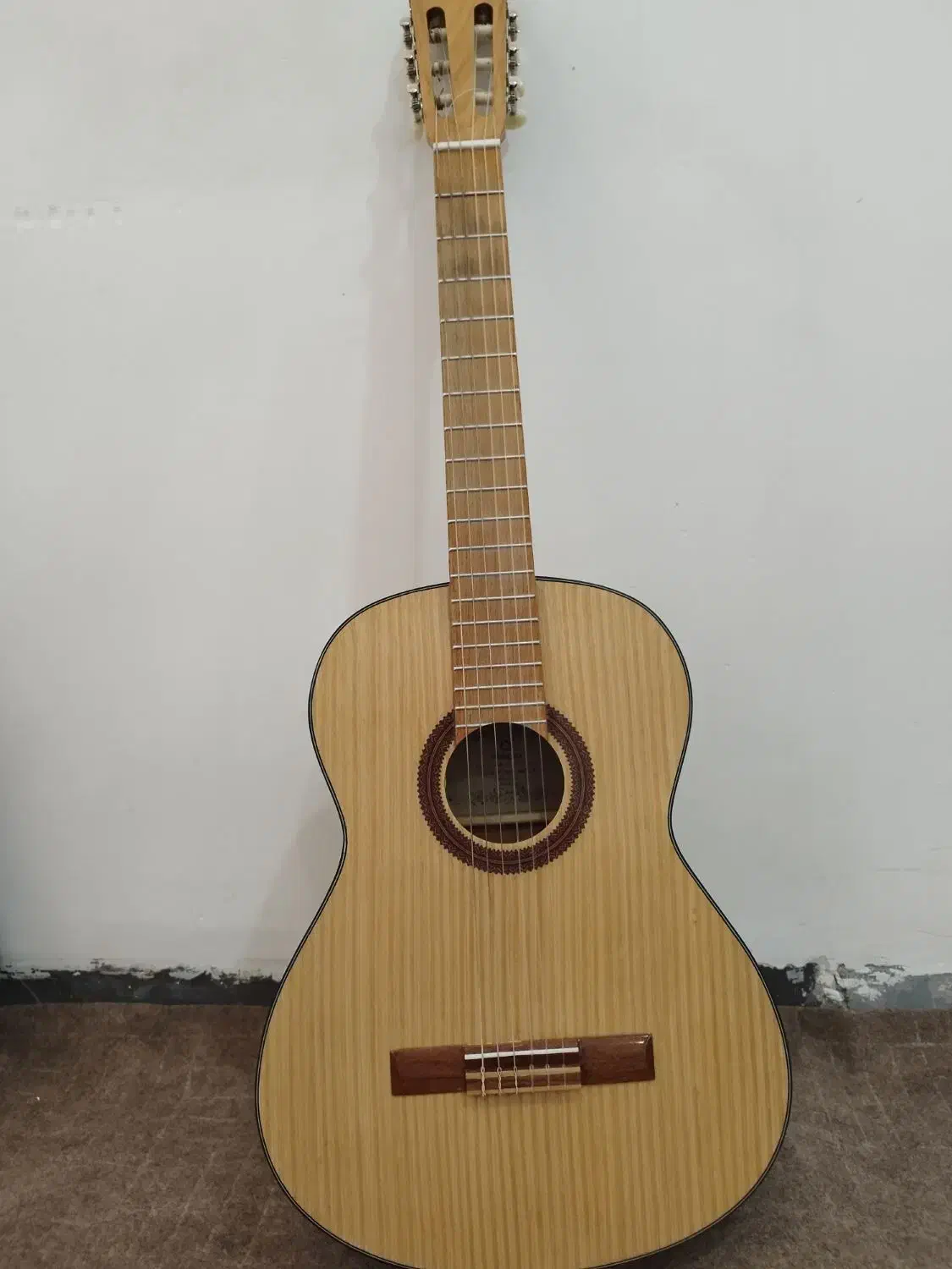 فروش گیتار نو|گیتار، بیس، امپلیفایر|ایلام, |دیوار