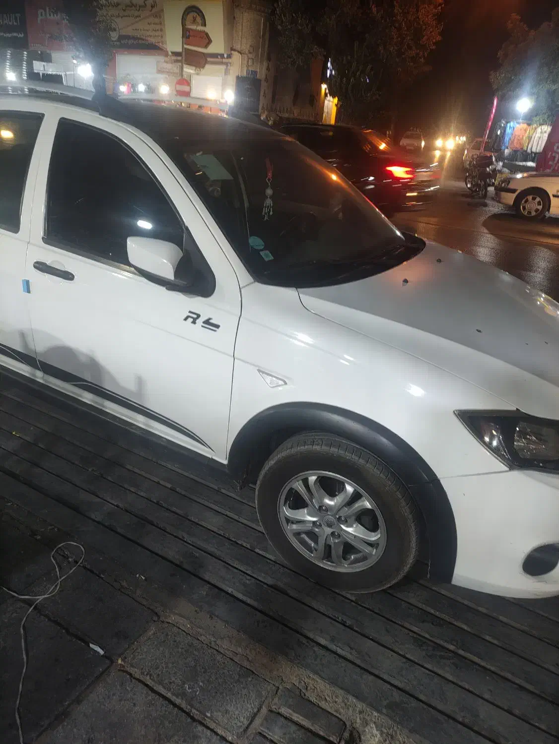 کوییک Rسفید مشکی|خودرو سواری و وانت|شیراز, شیخ علی چوپان|دیوار