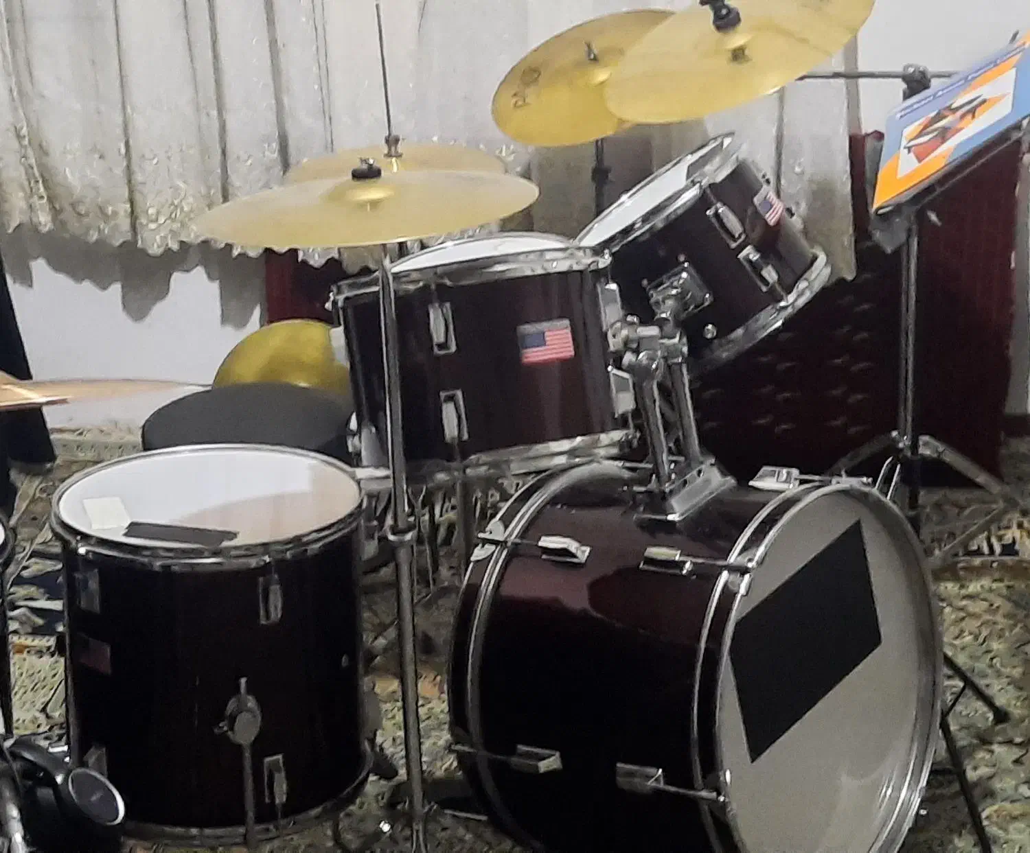 جاز درام|درام و پرکاشن|تهران, بوستان ولایت|دیوار