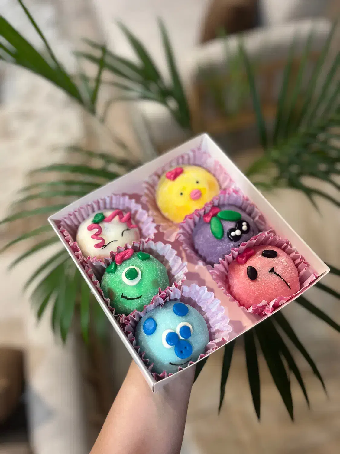 موچی نیکاکیک|خوردنی و آشامیدنی|رشت, منظریه|دیوار