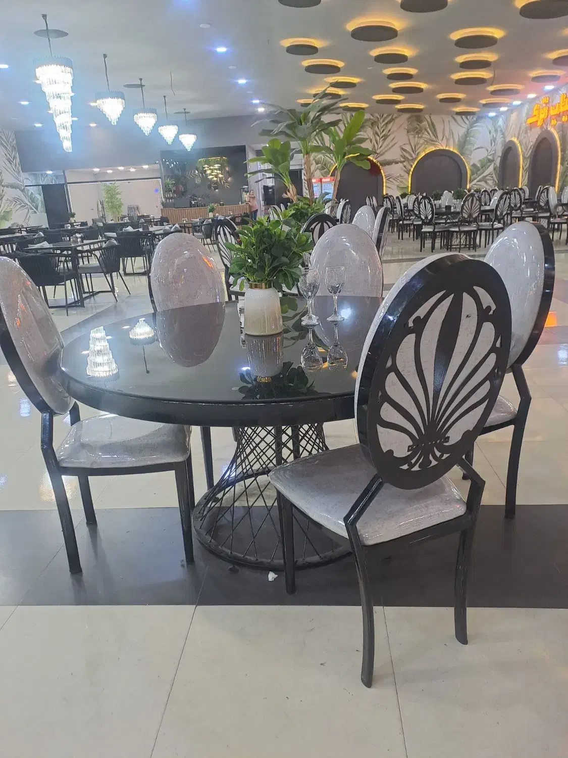 میز و صندلی رستورانی|کافی‌شاپ و رستوران|زنجان, |دیوار