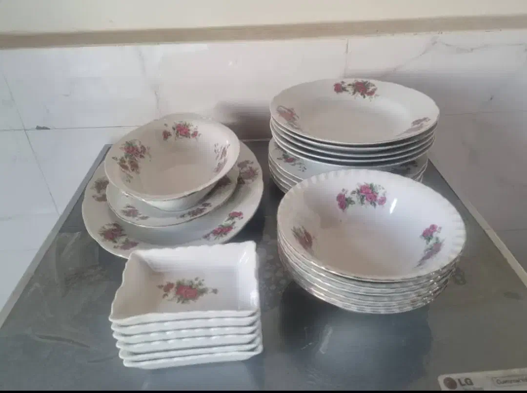 ظروف منزل چینی و پیرکس|ظروف سرو و پذیرایی|کلاردشت, |دیوار