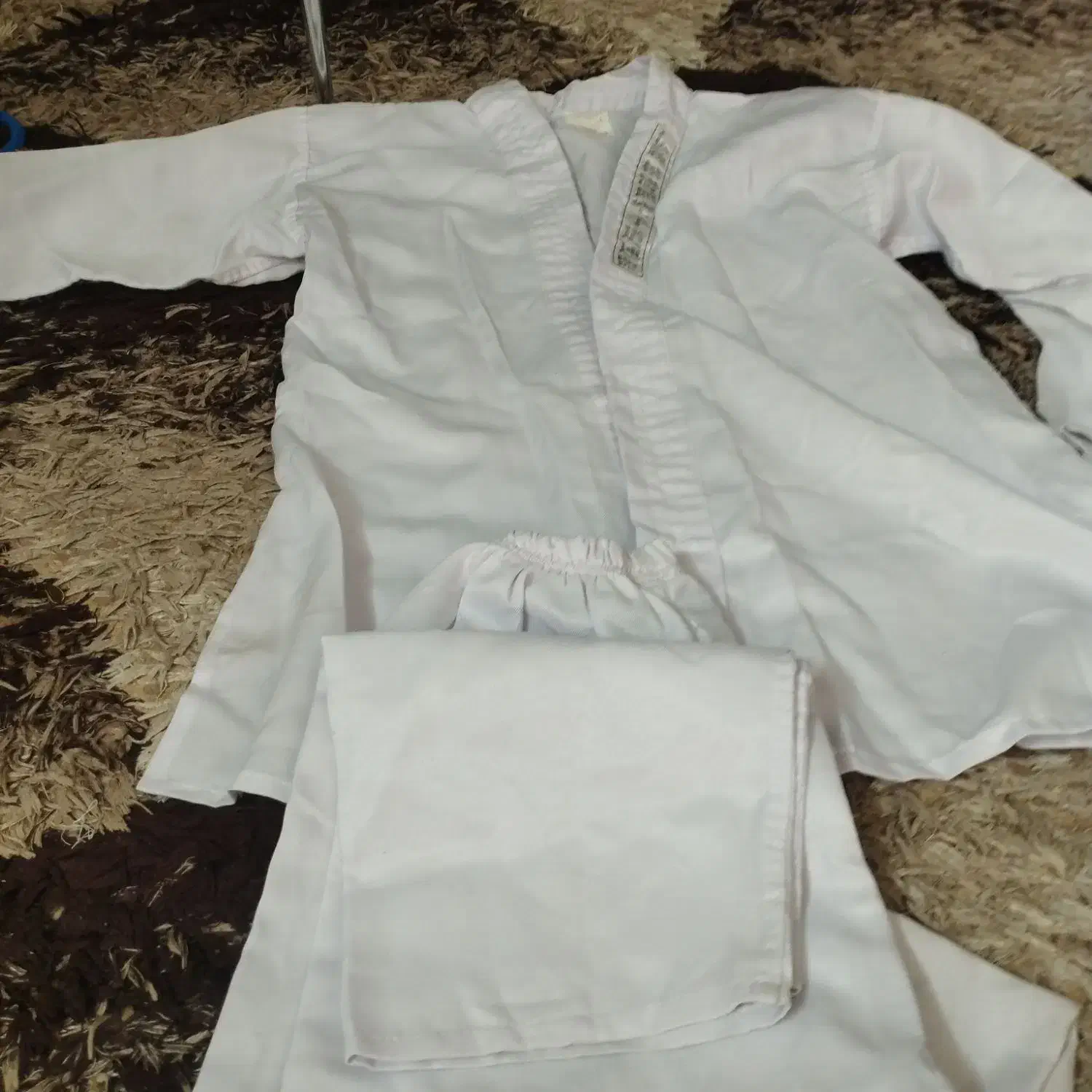 لباس کیک بوکس|لباس|کاشان, ولیعصر|دیوار