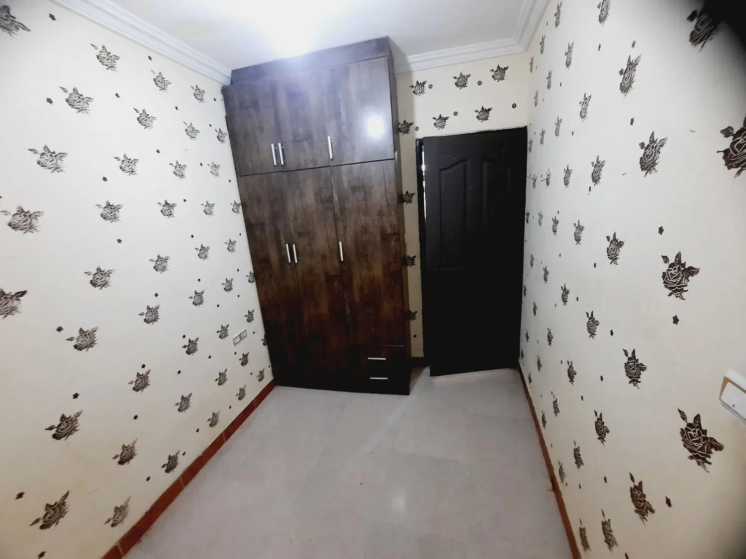 حمیدیان جمهوری یک/سوئیت کرسی بلند|فروش آپارتمان|رشت, حمیدیان|دیوار