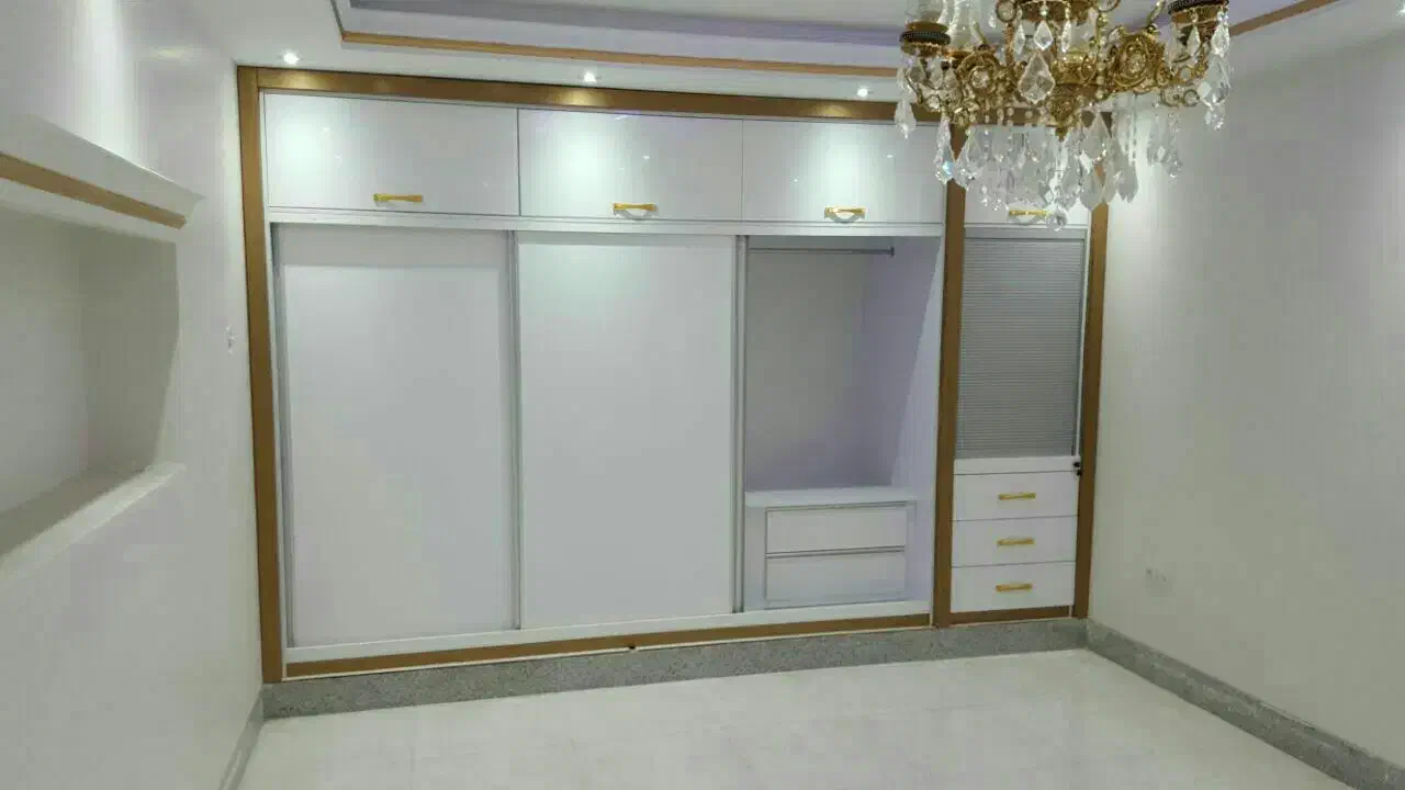 طراحی و ساخت کمد دیواری و کابینت مدرن|کتابخانه، شلف، قفسه‌های دیواری|اسلام‌شهر, شهرک طالقانی|دیوار