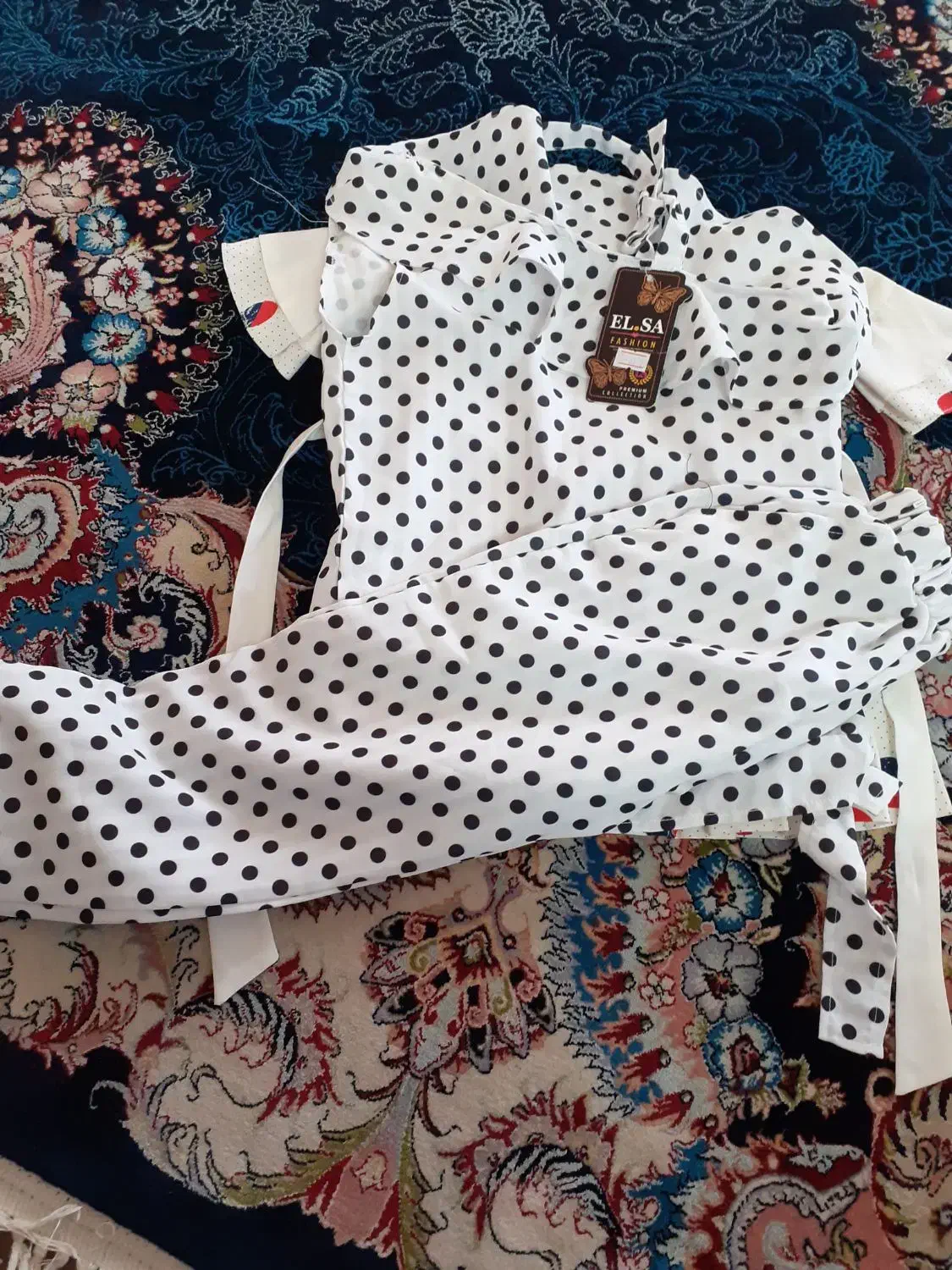 لباس بچگانه|لباس|اسفراین, |دیوار