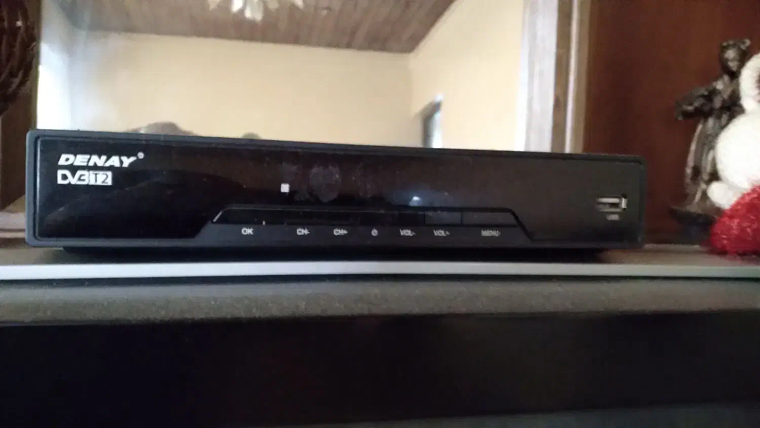 تلوزیون۲۱اینچ+۲عددگیرنده تلوزیون سالم|تلویزیون و پروژکتور|آستانه اشرفیه, |دیوار