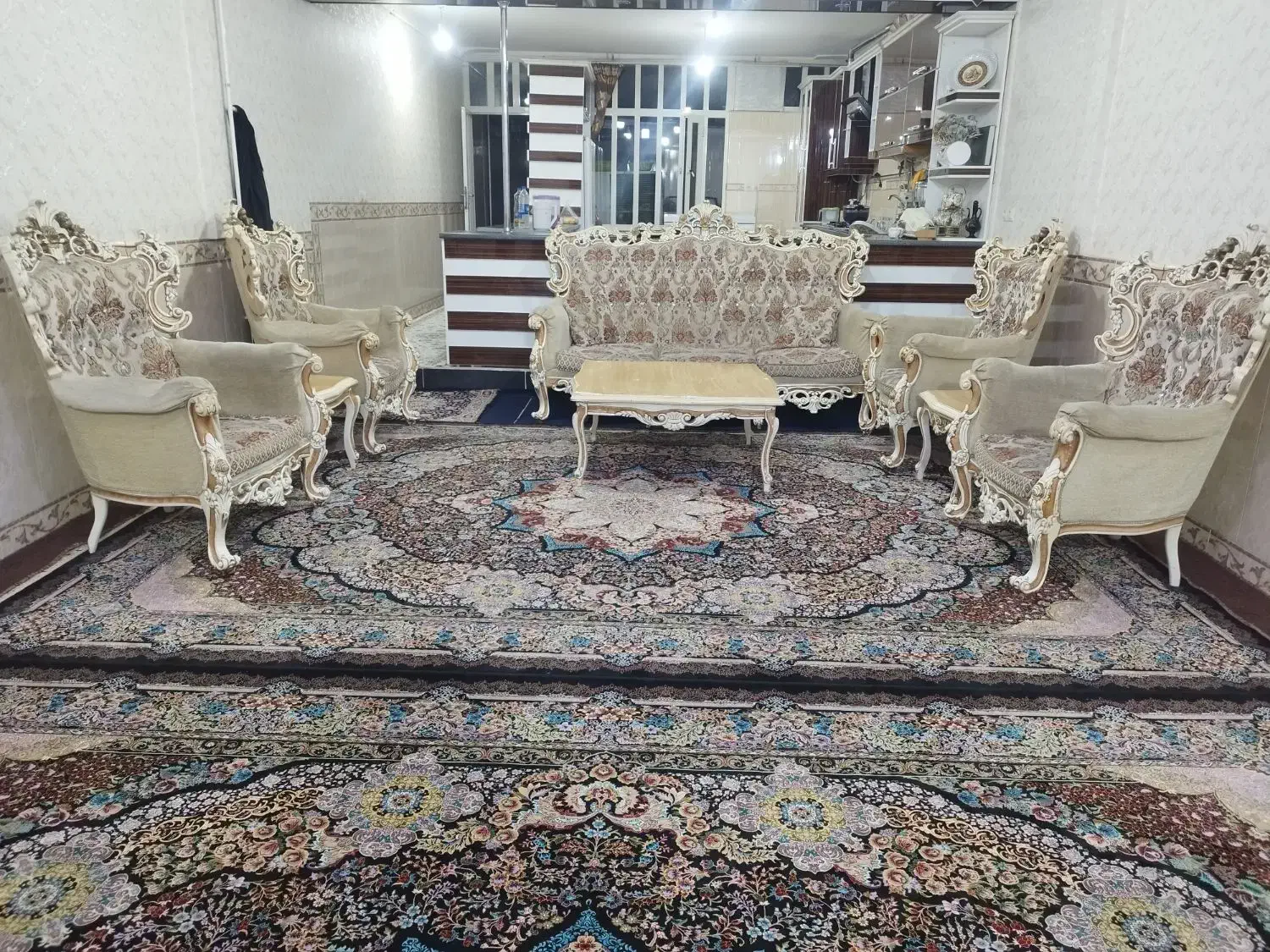 مبل نه نفره سلطنتی|مبلمان خانگی و میز عسلی|کرمانشاه, |دیوار