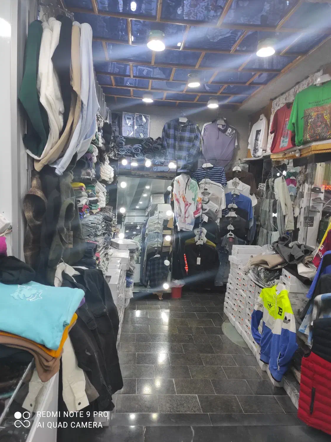 یک باب مغازه واقع در پاساژ فولادی|فروش مغازه و غرفه|سقز, |دیوار