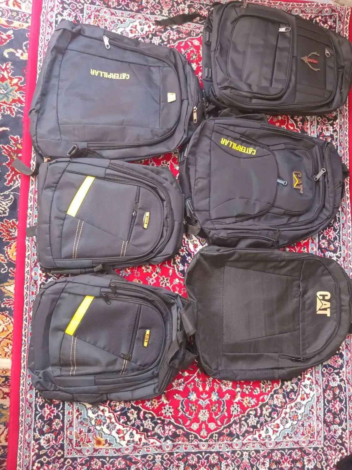 کیف مدرسه|کیف، کفش، کمربند|قم, شهر قائم|دیوار