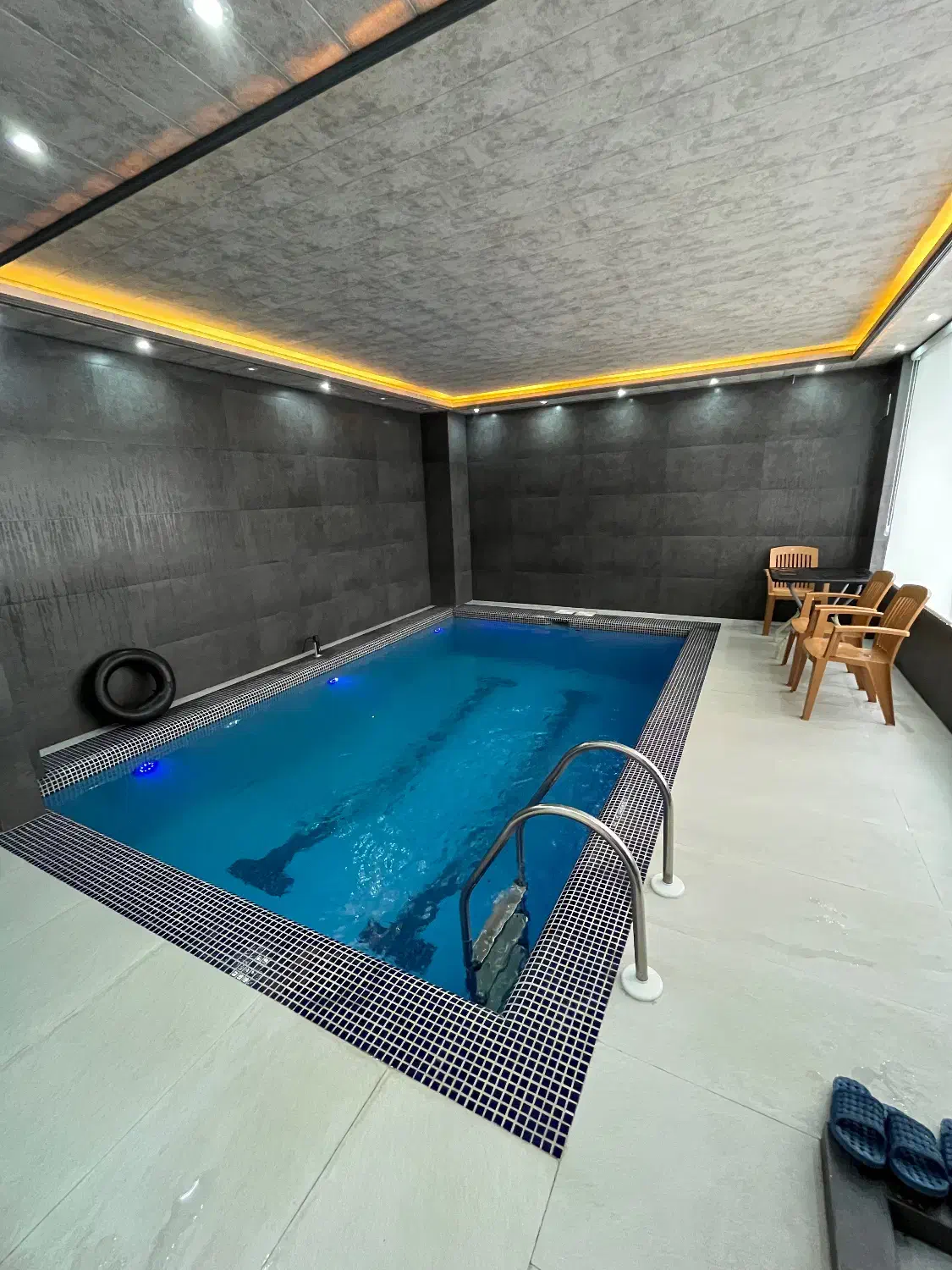 ویلا استخردار آبگرم ساحلی دو خوابه در نور|اجارهٔ کوتاه‌مدت ویلا و باغ|نور, |دیوار