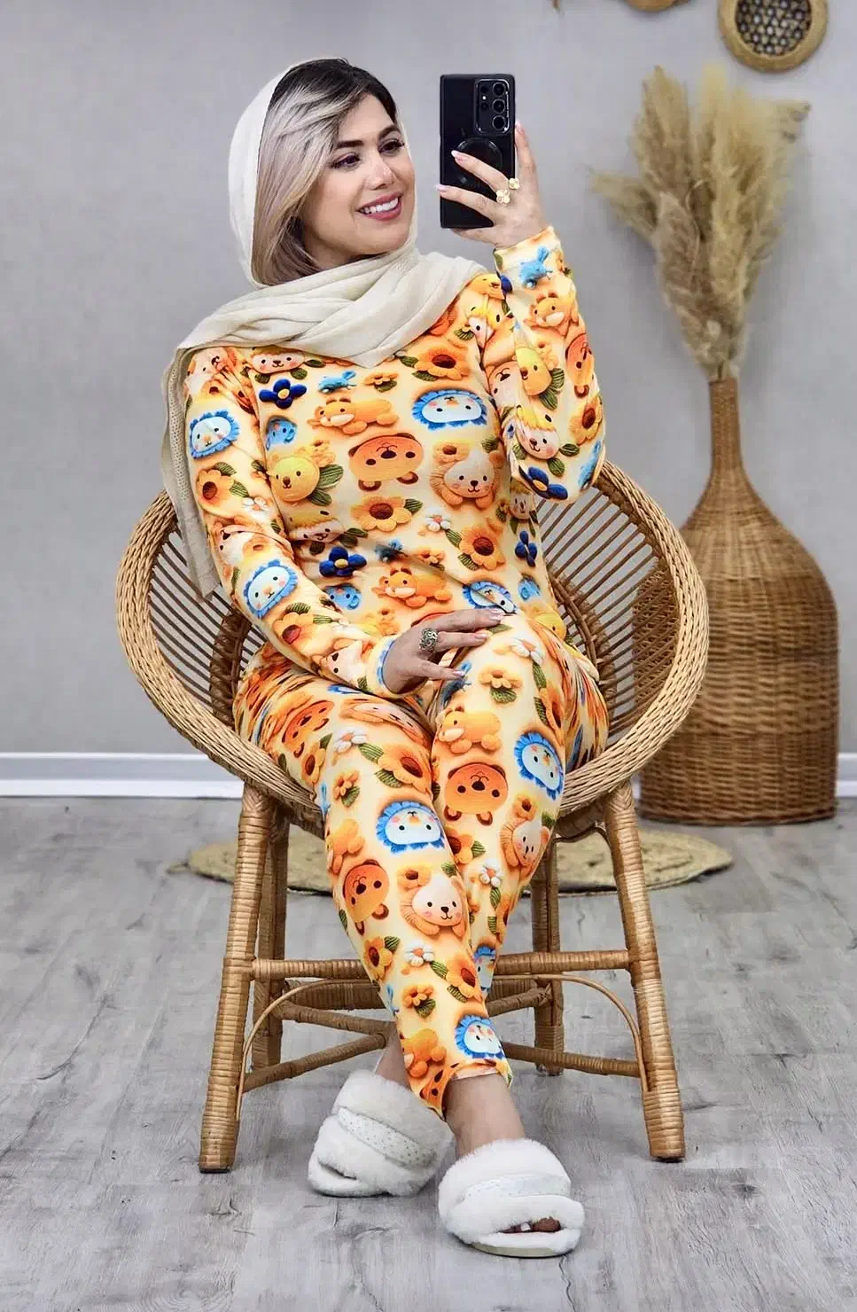 ست نرمالو مخمل|لباس|قم, چهار امامزاده|دیوار