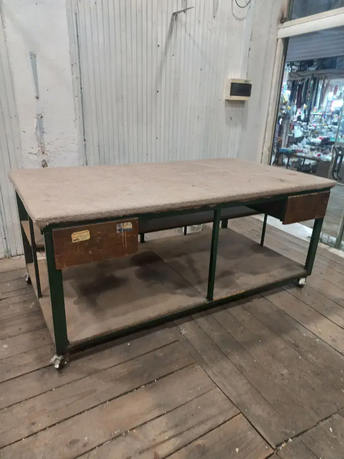 میز کار|ابزارآلات|رشت, بازار|دیوار