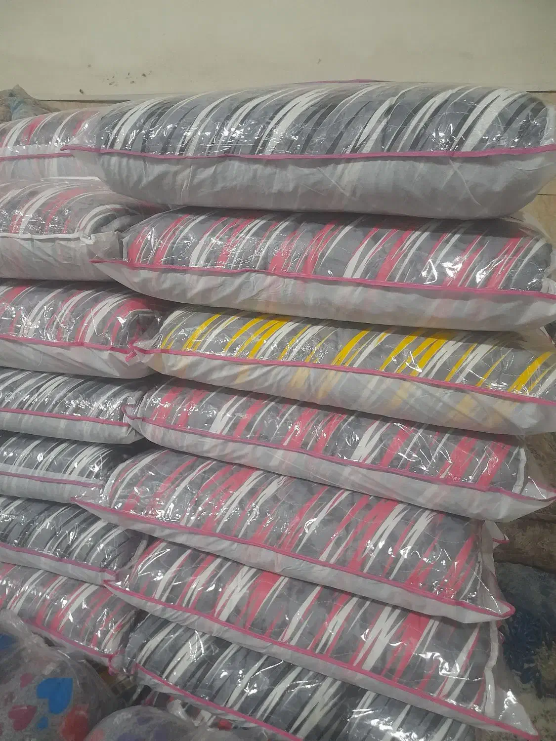 تشک|رختخواب، بالش، پتو|اصفهان, سرتاوه|دیوار