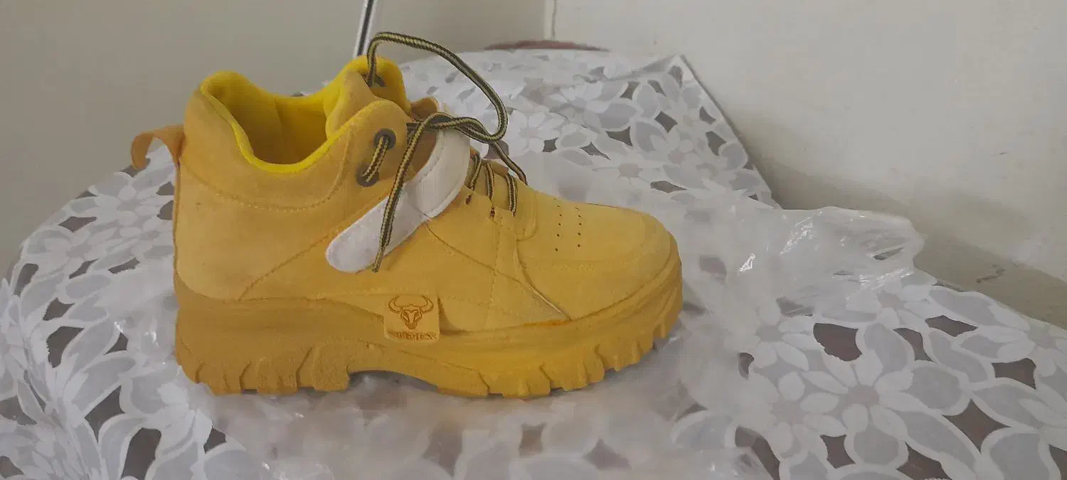 بوت پوتینی خردلی رنگ سایز۳۹.یکبارپاشده فقط۳۲۰ت|کیف، کفش، کمربند|کاشان, بهشتی|دیوار