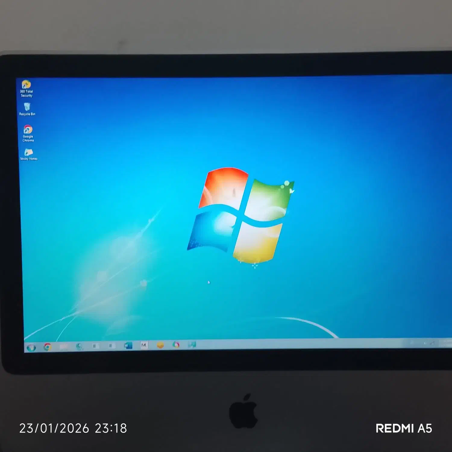 کامپیوتر رو میزی|رایانه رومیزی|رشت, ولکس|دیوار