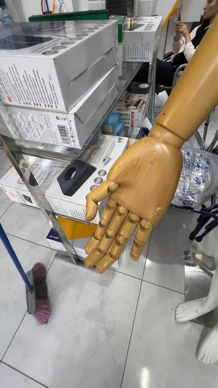 مانکن مردانه دست پینوکیویی سالم|فروشگاه و مغازه|شاهرود, |دیوار