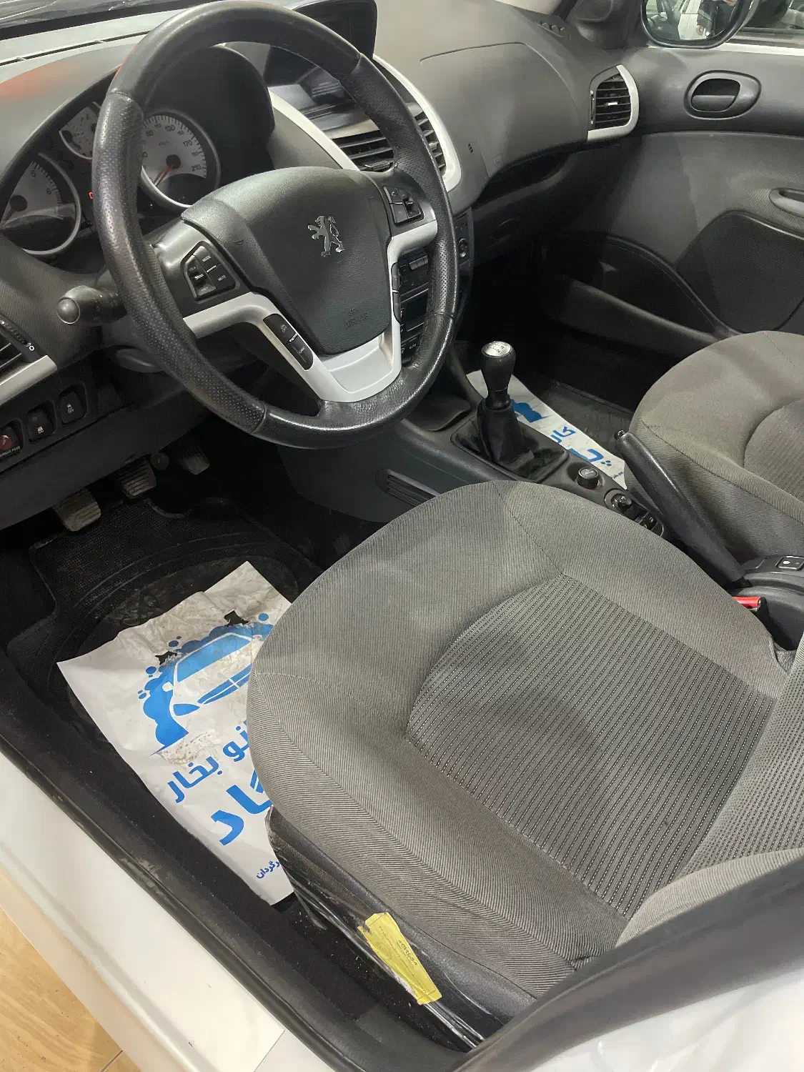 207 پاناروما 1403|خودرو سواری و وانت|زنجان, |دیوار