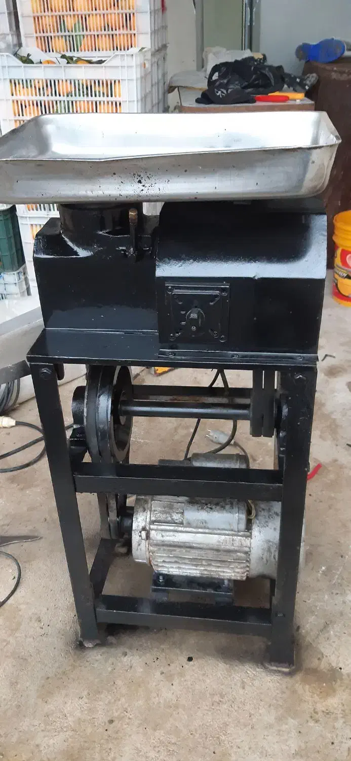 چرخ گوشت قصابی تنه درخت قصابی|کافی‌شاپ و رستوران|بیله سوار, |دیوار