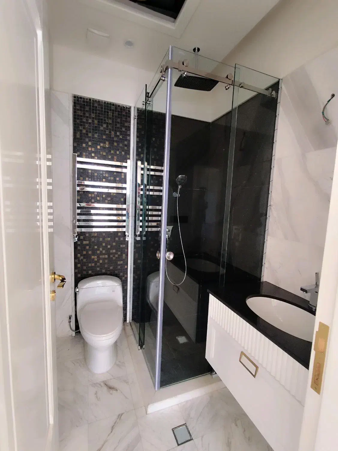 فرمانیه سنبل ۳۷۰ متر ۴ خواب برج باغ ویو دار