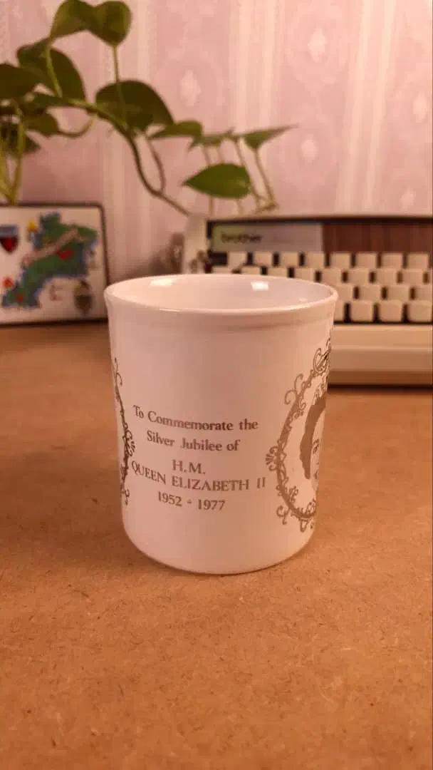 لیوان استافورشایرقدیمی|کلکسیون اشیاء عتیقه|تهران, امام زاده عبدالله|دیوار