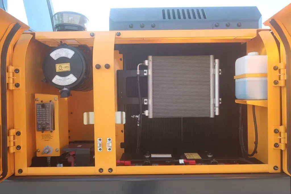 بیل مکانیکی ۲۱۵ هیوندا|خودرو سنگین|اصفهان, لاله|دیوار