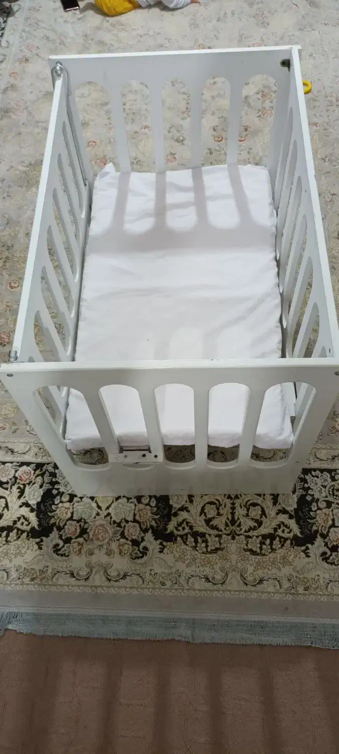 تخت نوزادی|تخت و صندلی بچه|اردبیل, |دیوار