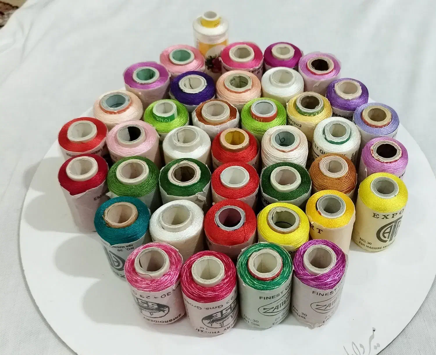 نخ ابریشمی گلدوزی|لوازم خیاطی و بافتنی|مشهد, استاد یوسفی (شهرک غرب)|دیوار