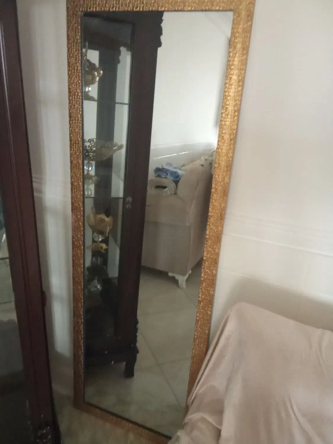 آینه ایستاده|آینه|ارومیه, |دیوار