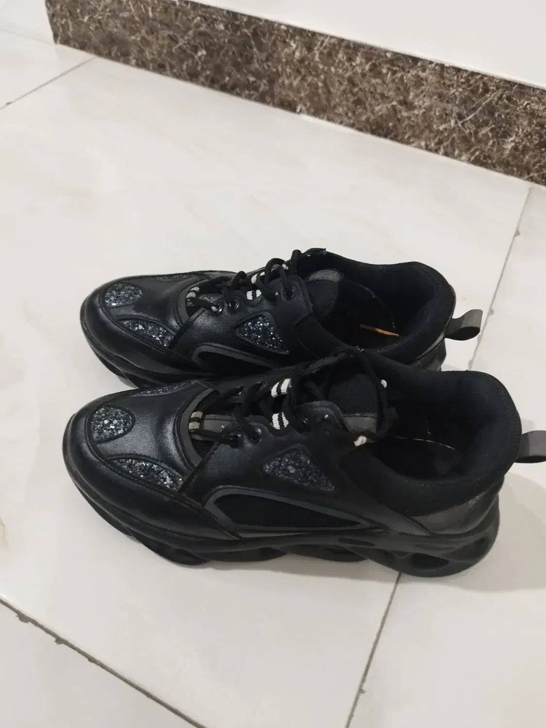 کتونی دخترانه|کیف، کفش، کمربند|الوند, |دیوار