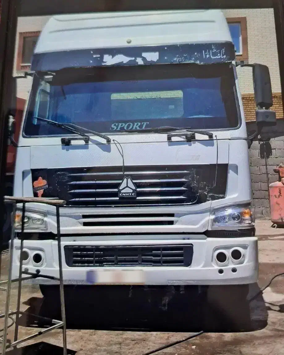 هوو استا تراک کشنده|خودرو سنگین|بروجن, |دیوار