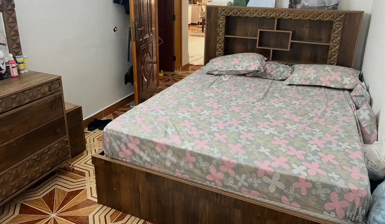 تخت خواب|تخت و سرویس خواب|لاهیجان, لیالستان|دیوار