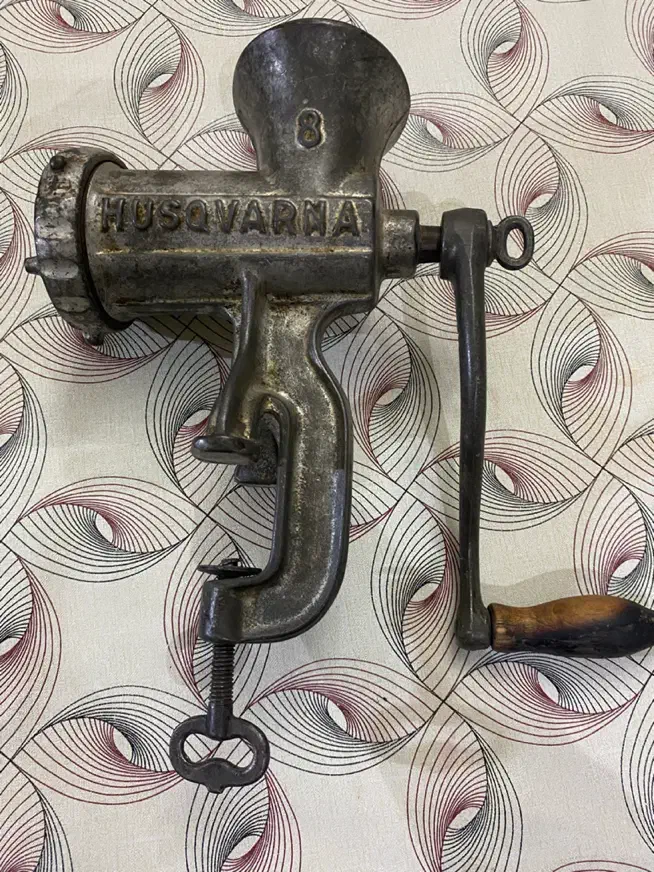 چرخ گوشت دستی|کلکسیون اشیاء عتیقه|تهران, دروس|دیوار