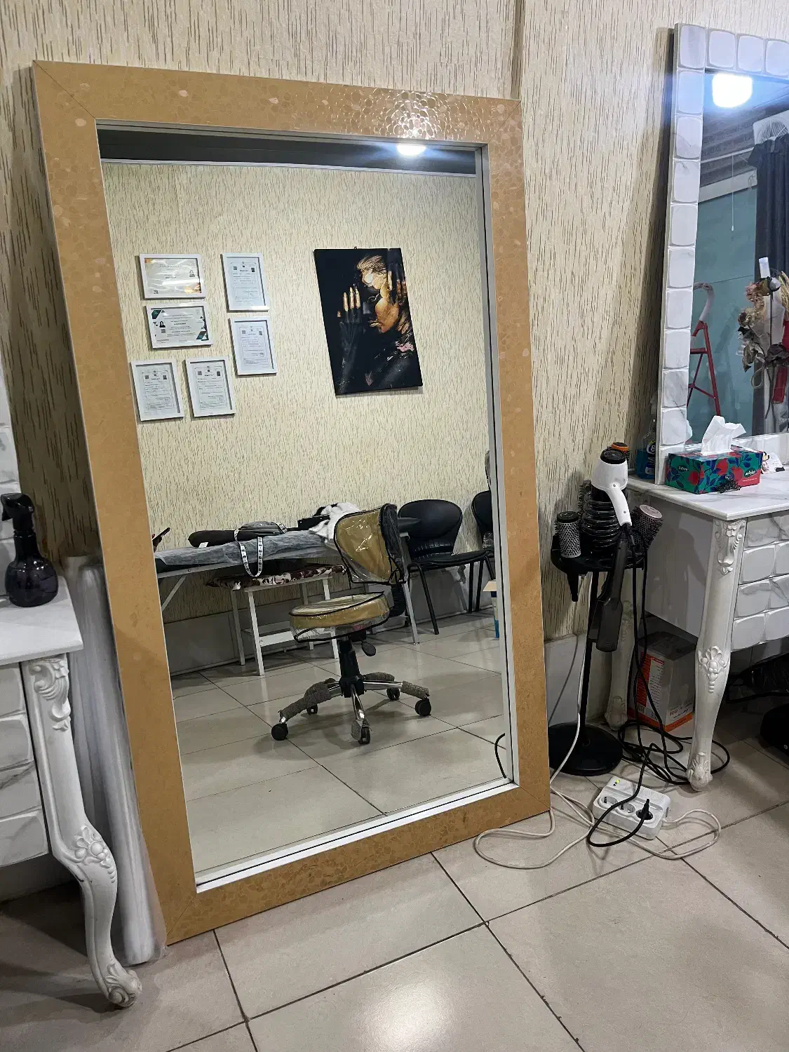 فروش تجهیزات آرایشگاهی|آرایشگاه و سالن‌های زیبایی|آمل, |دیوار