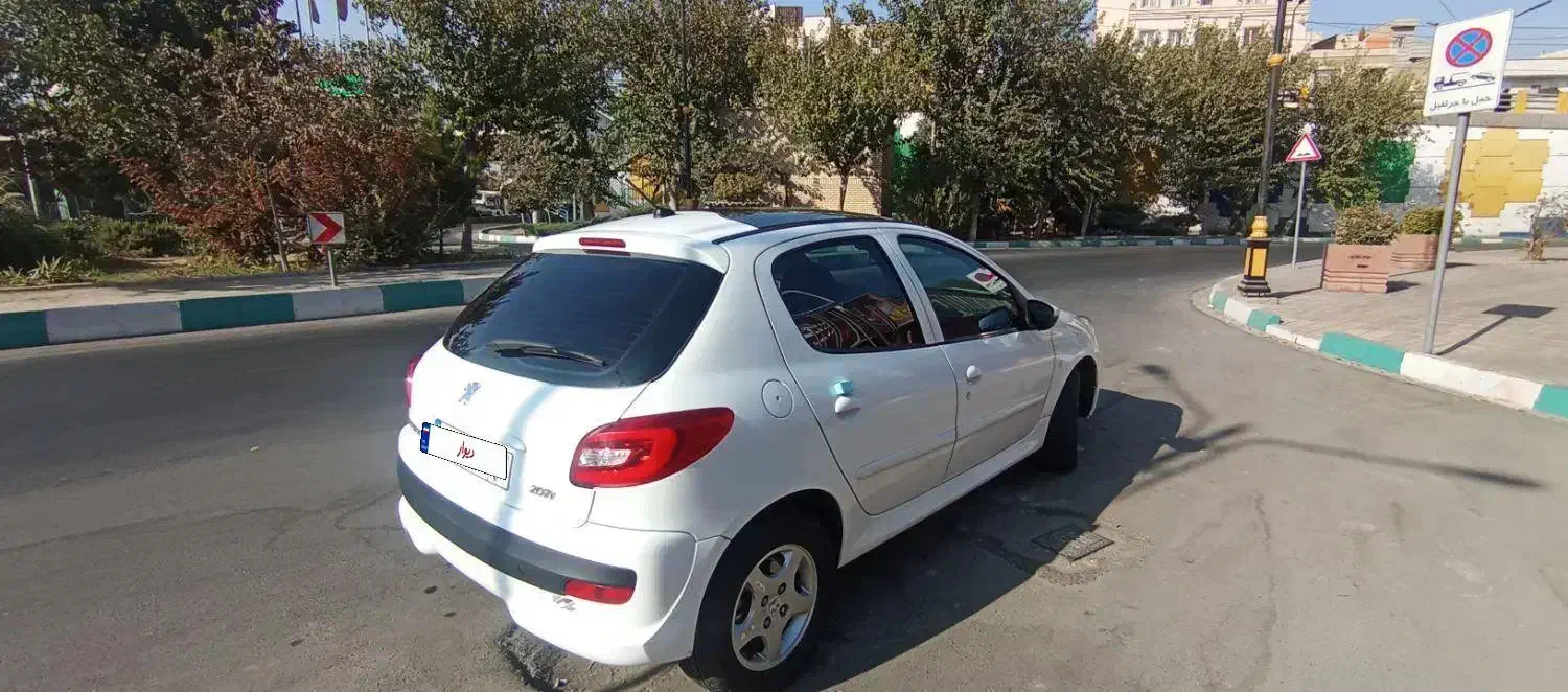 207 پانا سقف شیشه مدل 1402|خودرو سواری و وانت|تهران, استاد معین|دیوار