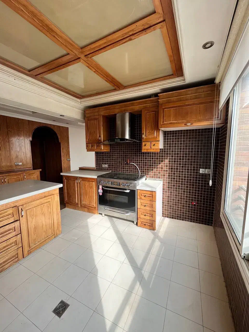 ۳ خواب / ۱۷۰ متر /تک واحدی / ویو ابدی  زعفرانیه