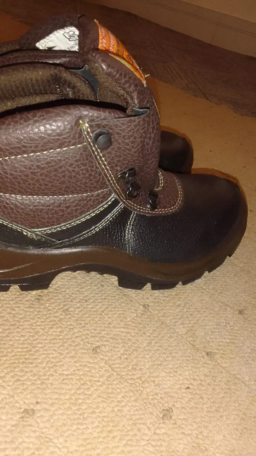 کفش ایمنی نو ۴۲|کیف، کفش، کمربند|رامهرمز, |دیوار