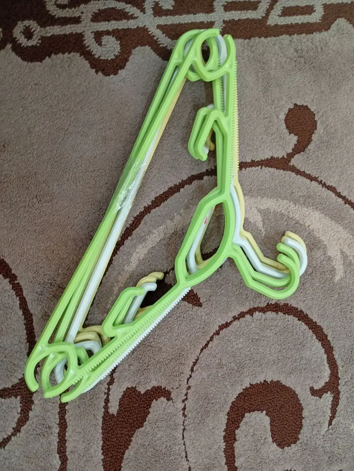 آویز لباس|بندرخت و رخت‌آویز|بندر گناوه, |دیوار