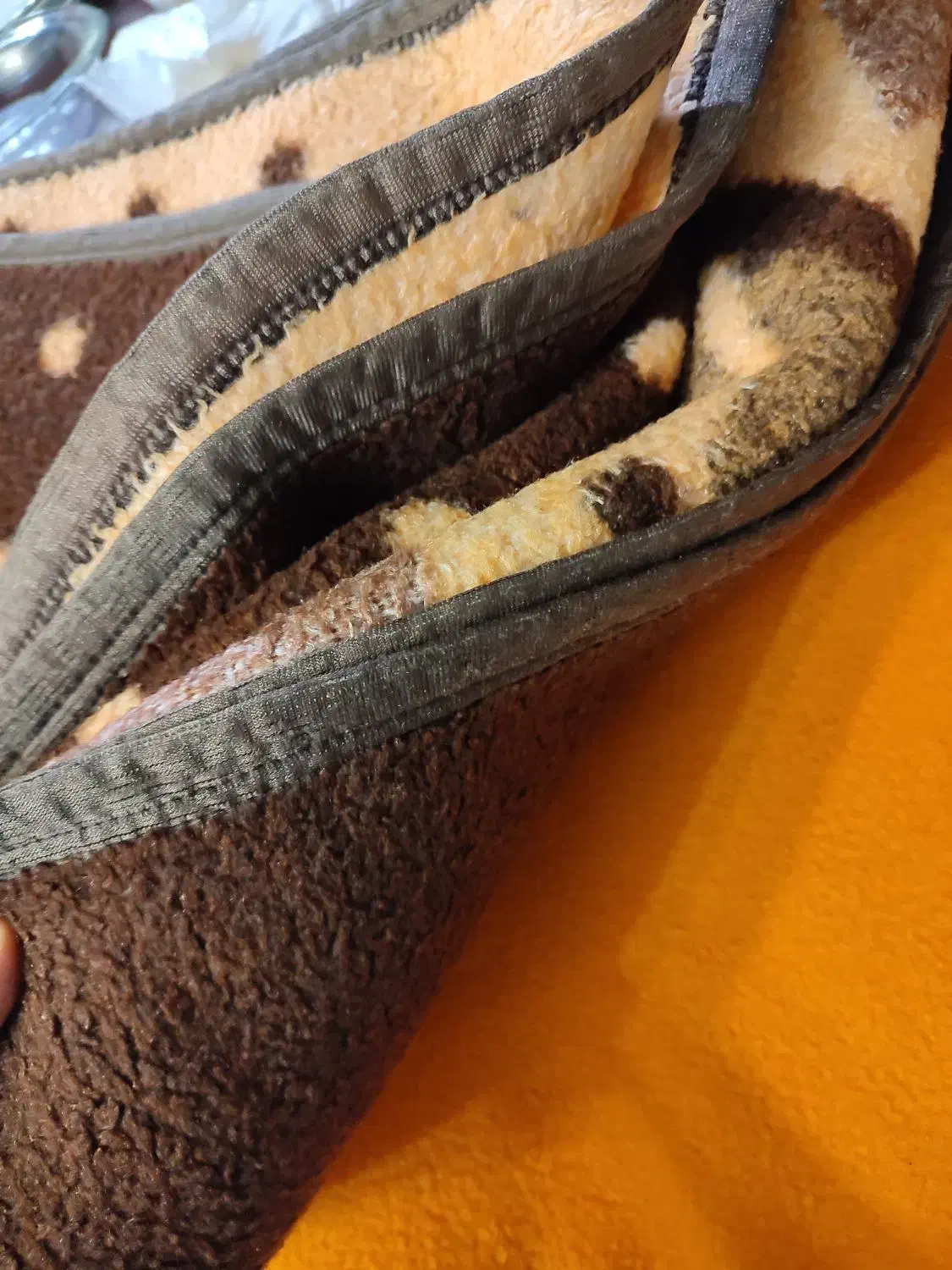 پتو و رختخواب|رختخواب، بالش، پتو|بهشهر, |دیوار