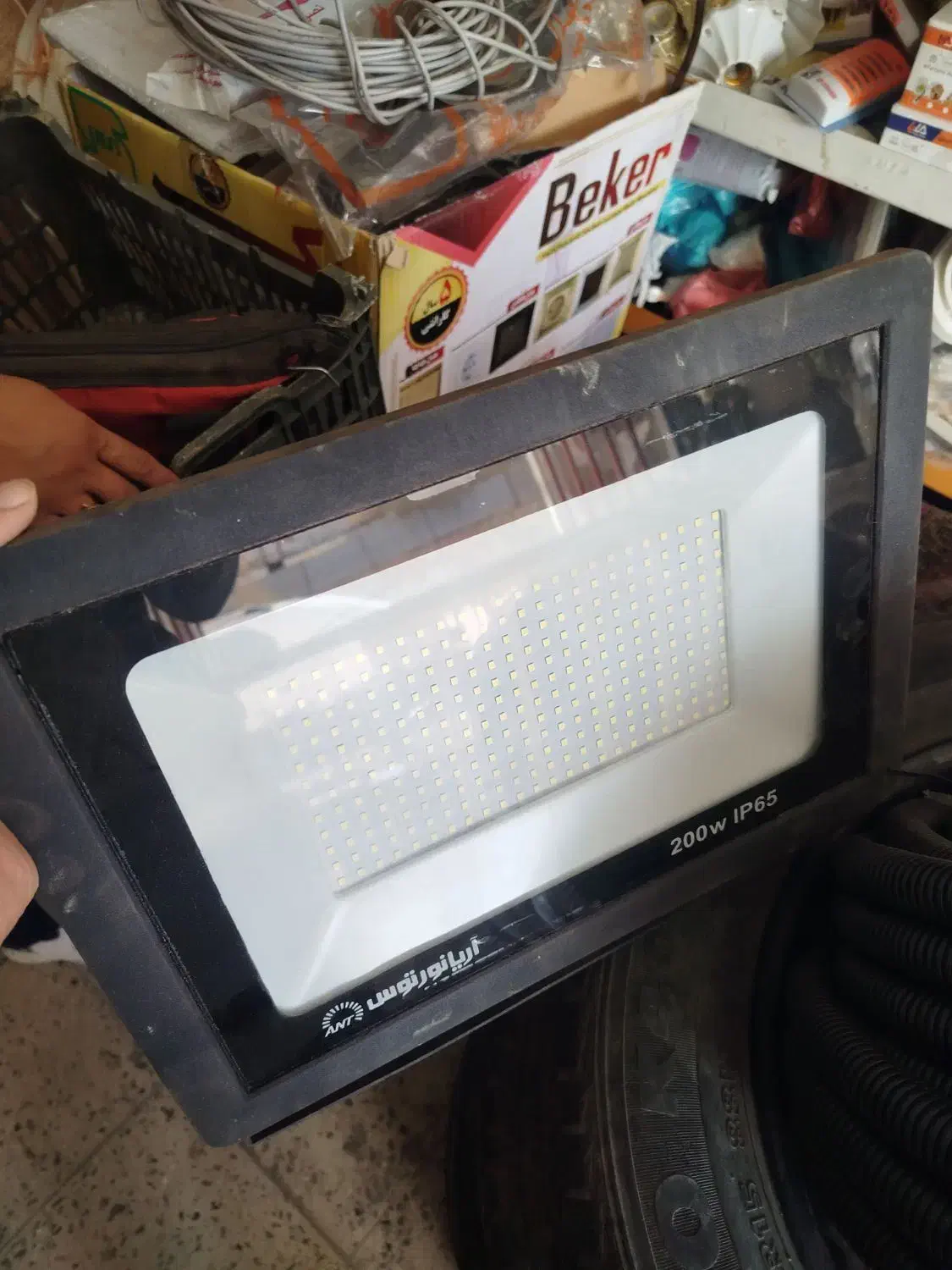 پروژکتور|لامپ و چراغ|بیرجند, |دیوار