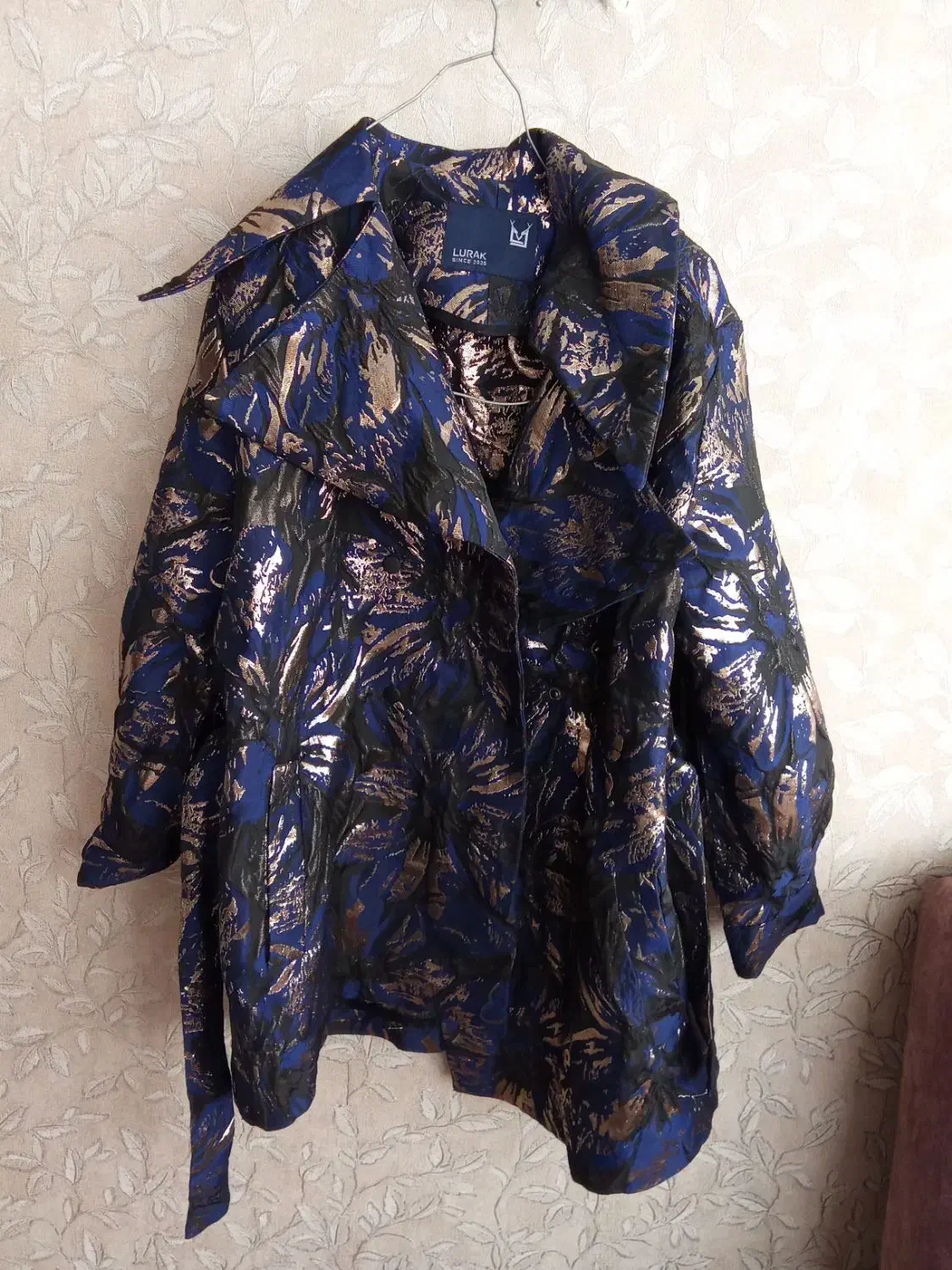 چادر|لباس|نسیم‌شهر, |دیوار