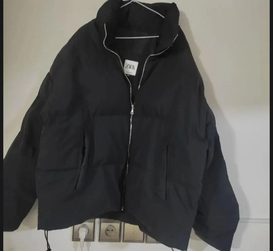 کاپشن در حد|لباس|اصفهان, گلزار|دیوار