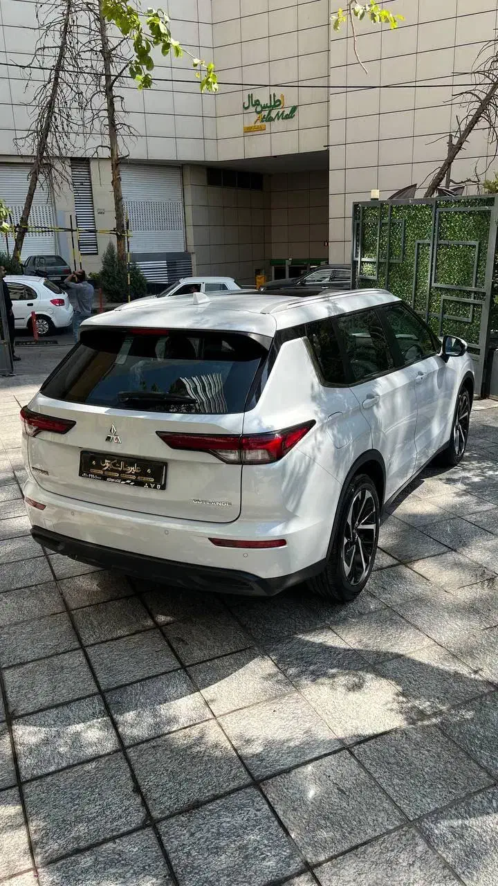 اوتلندر اچ لاین فول کارکرده|خودرو سواری و وانت|تهران, اقدسیه|دیوار