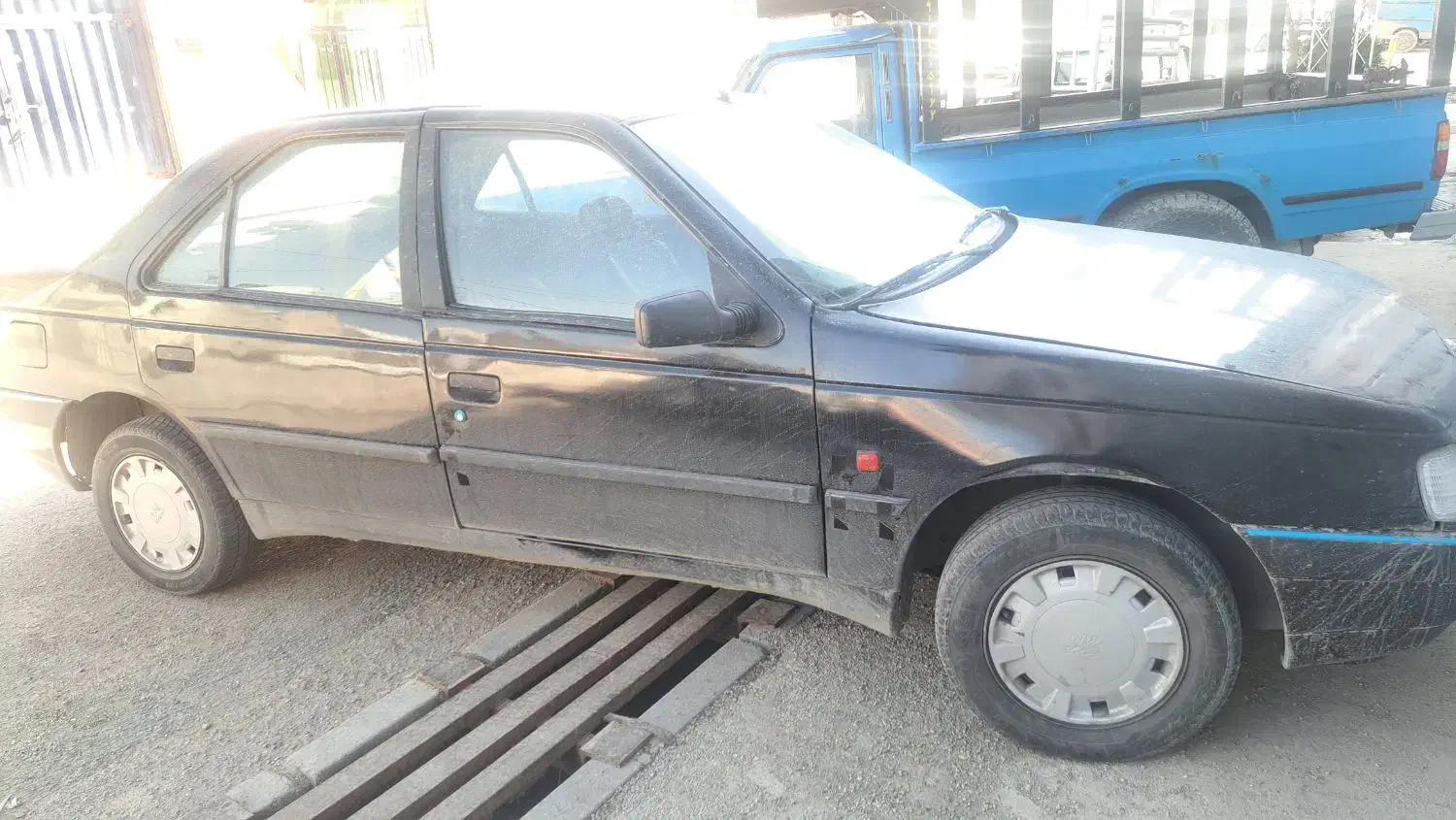 پژو 405مشکی|خودرو سواری و وانت|پردیس, فاز ۴|دیوار