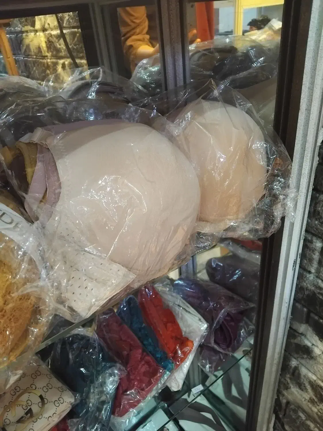 لباس زیر و لوازم آرایشی|لباس|تبریز, |دیوار