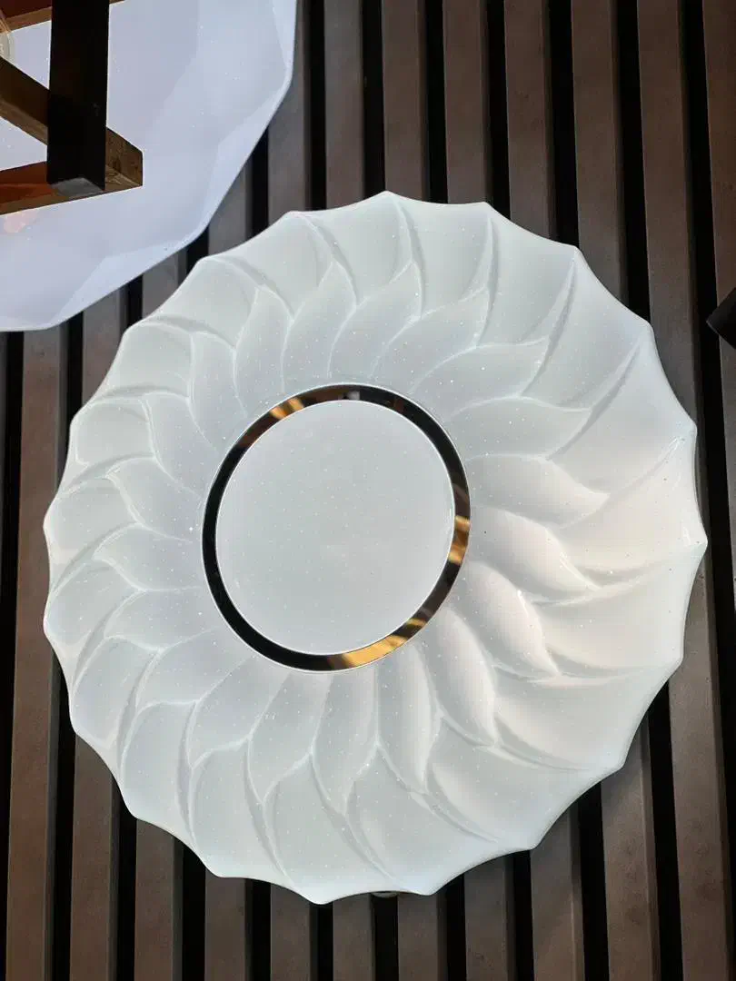 چراغ سقفی لوستر 120 وات ریموت دار 4 حالته طرح گل|لوستر و چراغ آویز|تبریز, |دیوار