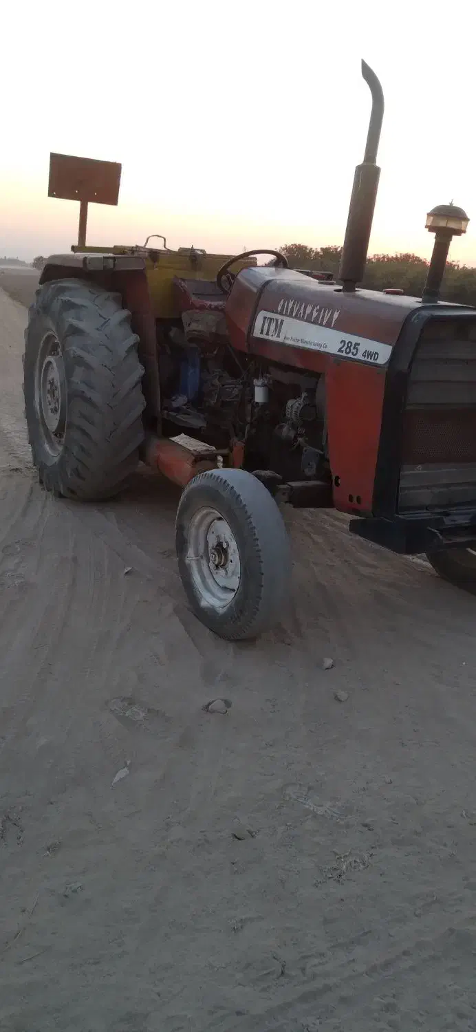 اجاره دهنده تراکتور کمپرسور|ماشینآلات صنعتی|هشتگرد, هشتگرد قدیم|دیوار