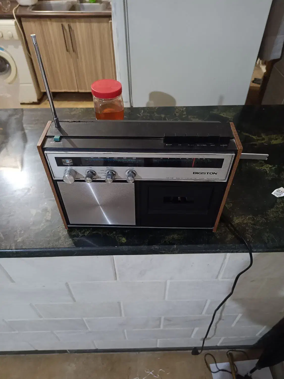 رادیو قدیمی|کلکسیون اشیاء عتیقه|کرمانشاه, |دیوار