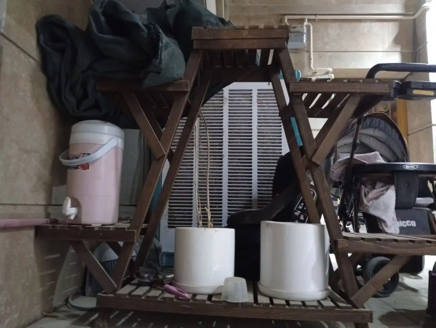 استند گل و گلدان سرامیکی|گل و گیاه طبیعی|یزد, |دیوار